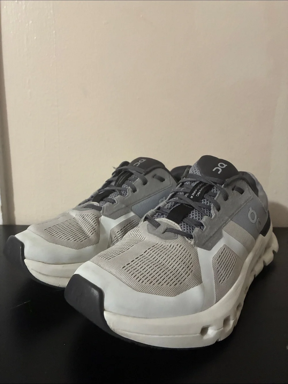 On Cloudrunner 2 running shoes featuring a grey and white mesh size 10 Men